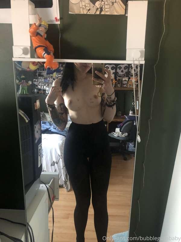 hi :)