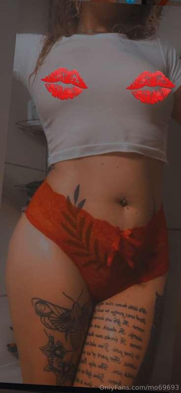 The more love yall show 🤑 the more I’ll show on here. 😘❤️ th..