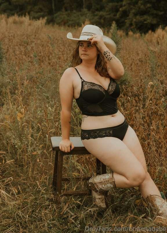 I need more photoshoot ideas 🤪
