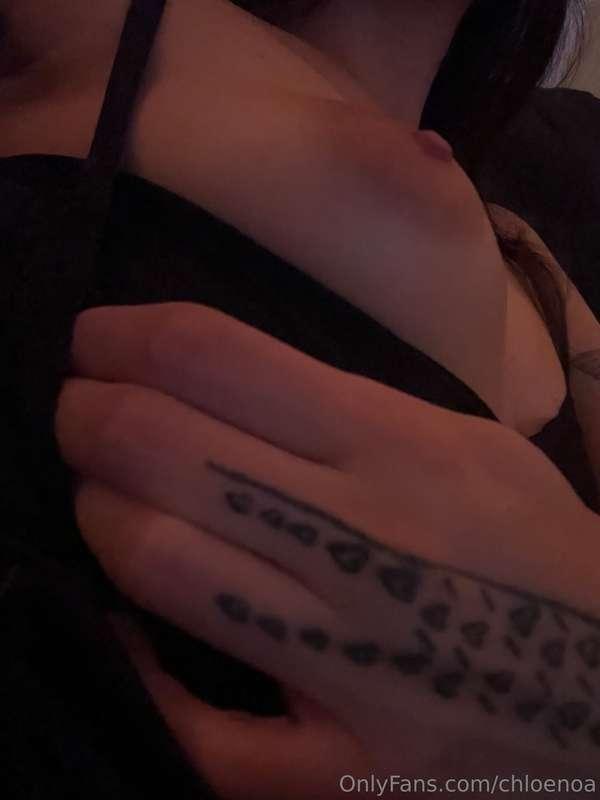 chloenoa image #0