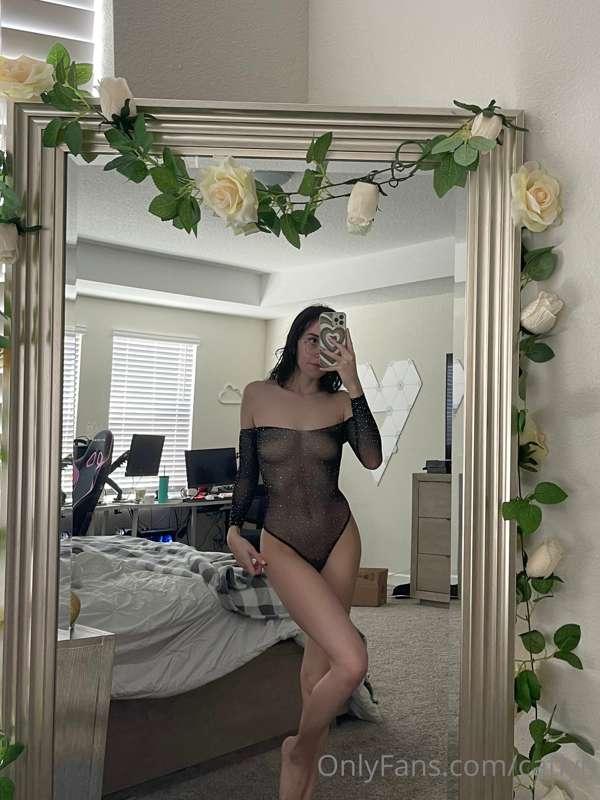 dropping a bunch of new pics tonight, like for more 😌