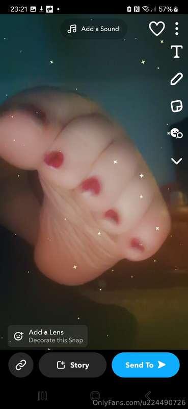 U wanna suck my toes honey? X