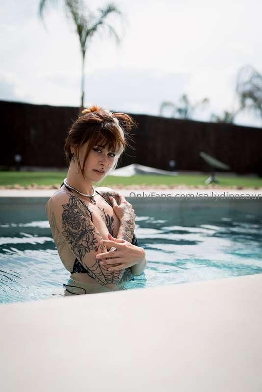 ☀️ 💧🖤