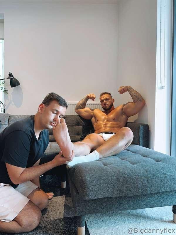 Did you see me foot fetish with? DM Bro