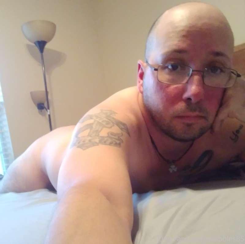 Shower done, now it's back in bed I go. Nothing to do and bo..