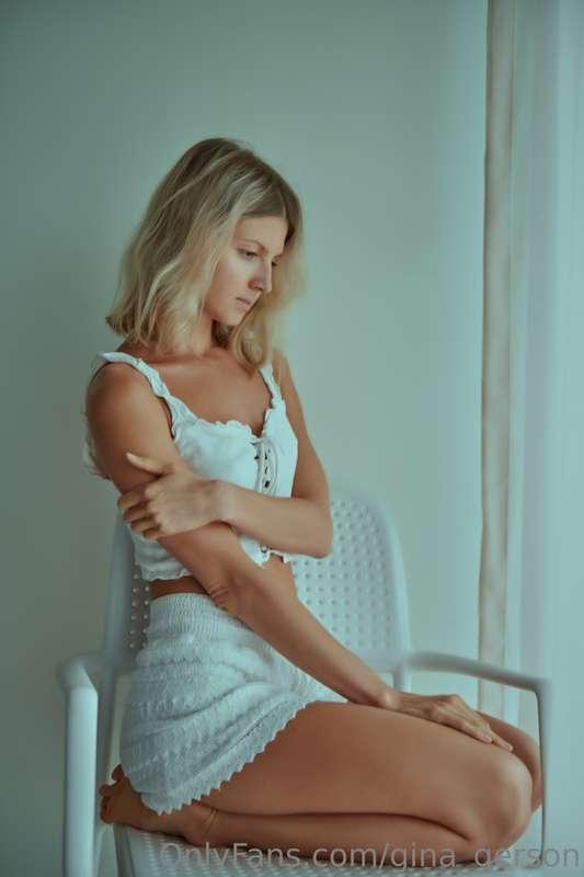 White moody lover ❤️wanna see more of it ?😻ask me 😘😘😘😘