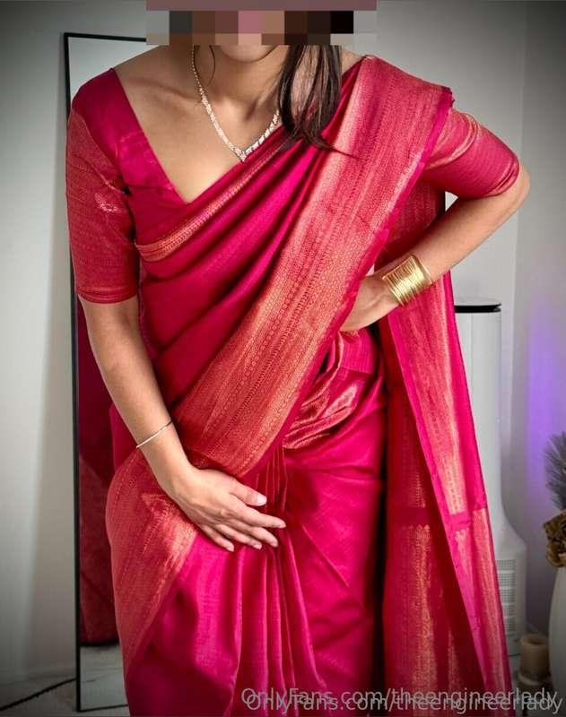 My Face ✅ 1 face pic No nudity Me in red saree ♥️  Please sk..