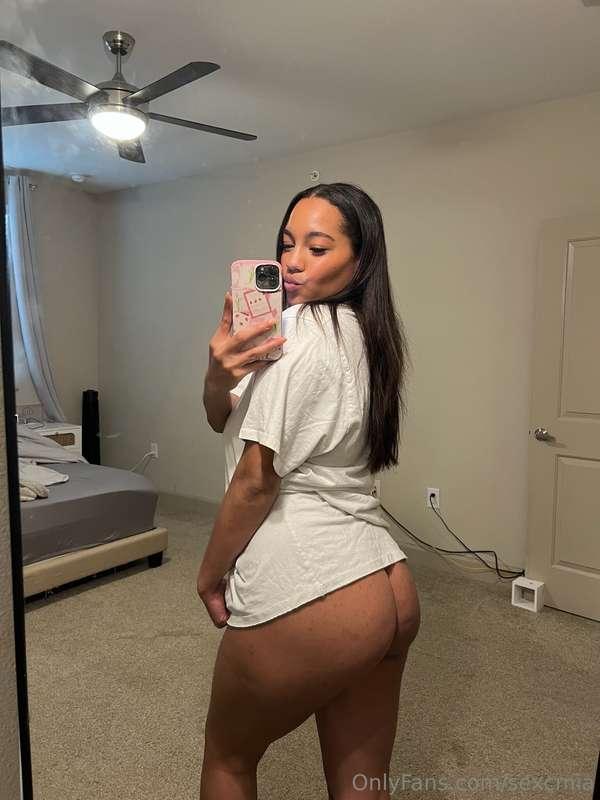 i’m all holes and hunger this morning 🍑🍆💦
