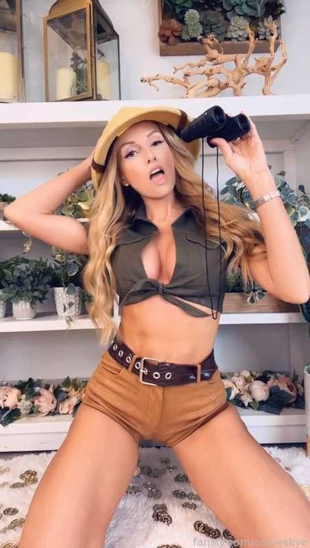 🎥: 🏞️🗺️ **Callie Skye, Tomb Raider, and the Dildo of Destiny** 🏞️🗺️

Help me find the destined dildo and watch me experience my most intense orgasm ever! 🤯💣

