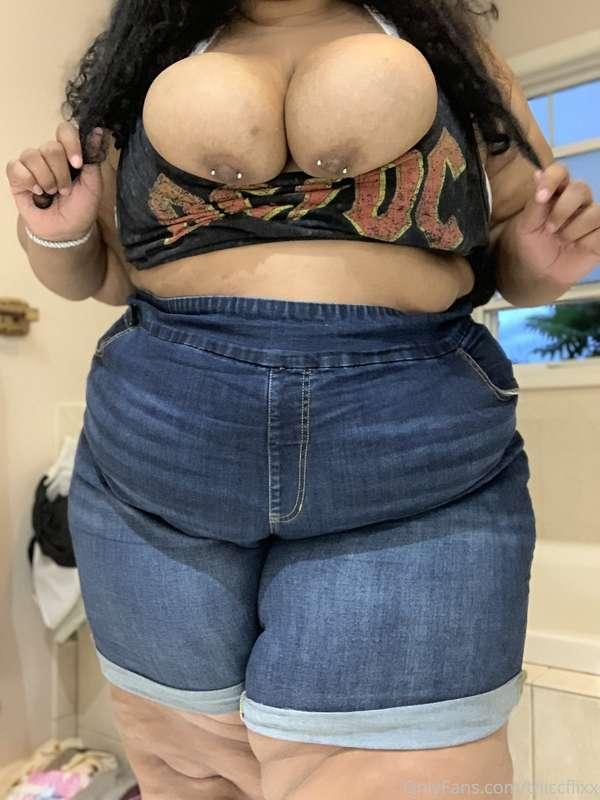 Don’t you wanna fuck my big tits?