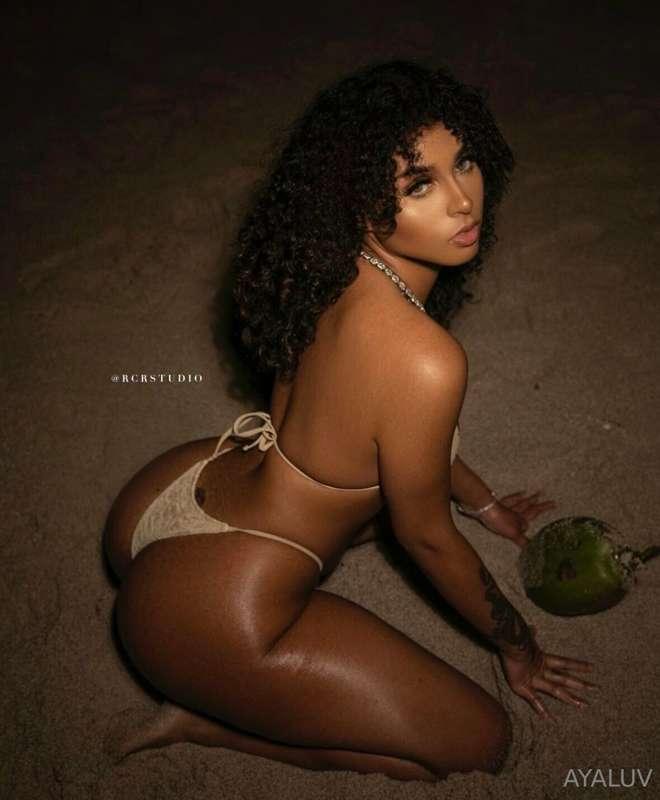 I love my skin color 🍑🤤