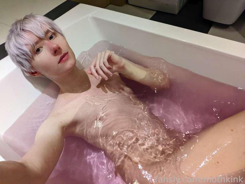 mothkink image #2