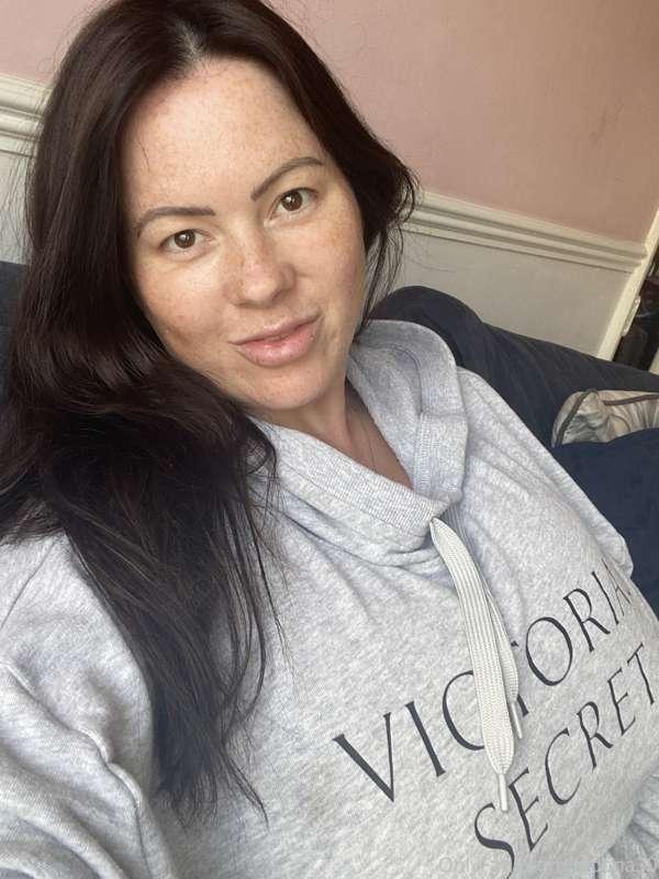 Nice jumper from Victoria secret brought by a fan 😍