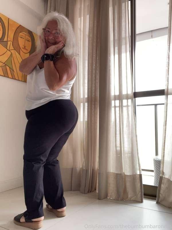 thebumbumbaroness image #0