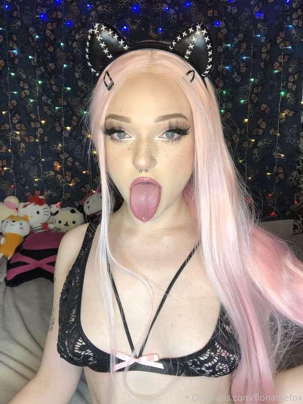 🖤 slutty kitten selfies 🖤  titties and tongue 😛  (19 pics)