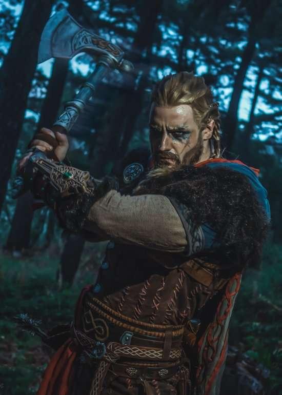 taryncosplay main image