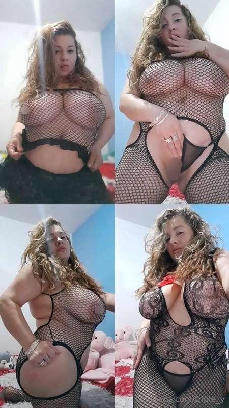 BEAUTIFUL TITS SHE IS MY FRIEND SHE IS COLOMBIAN😈 @JULIETAAM..