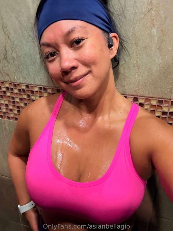 Happy Titty Tuesday! Upper body 💪🏽 Come and get it 🍒