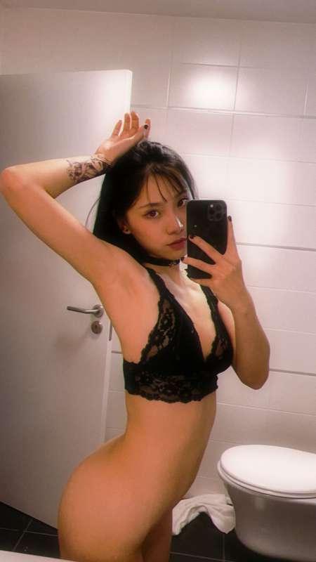 juneliu image #3