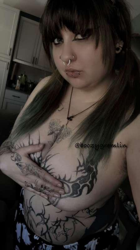 boozygremlinx image #1