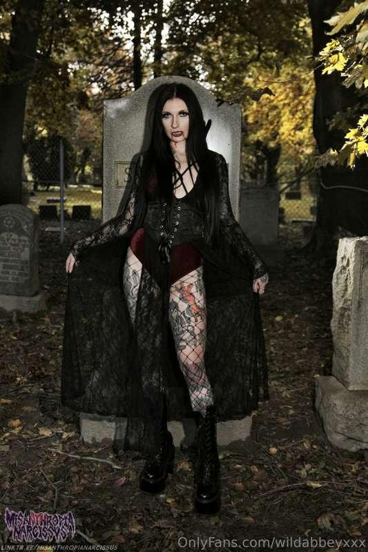 🧛🏻‍♀️