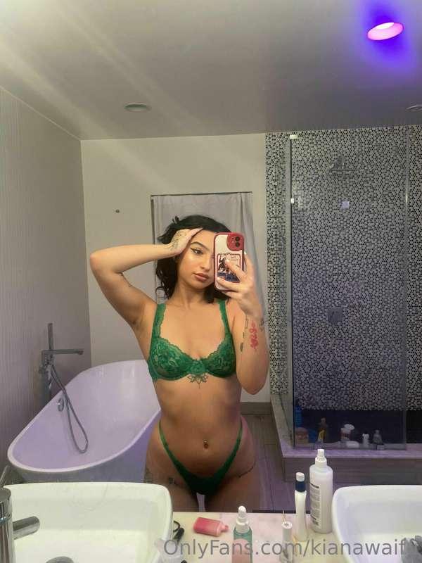 Let me make your day better today! 👀🤤