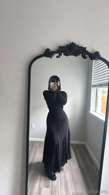 If u like my fit txt me 🖤 >.< 
