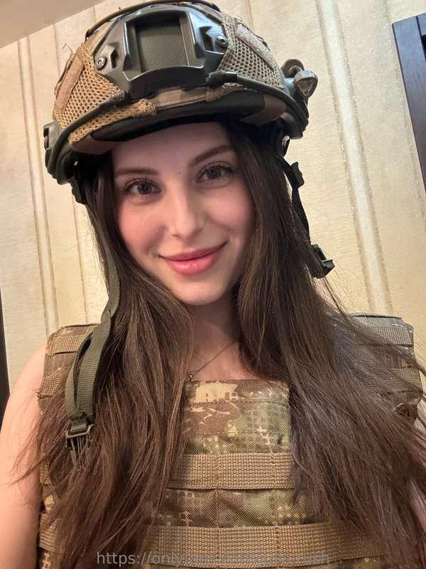 Military girl🌚🇺🇦
