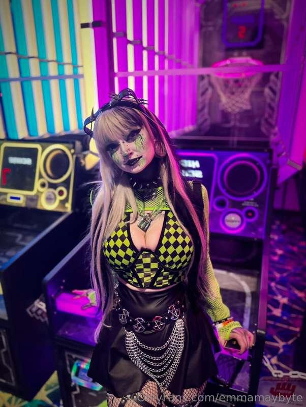 Arcade date?👾✨