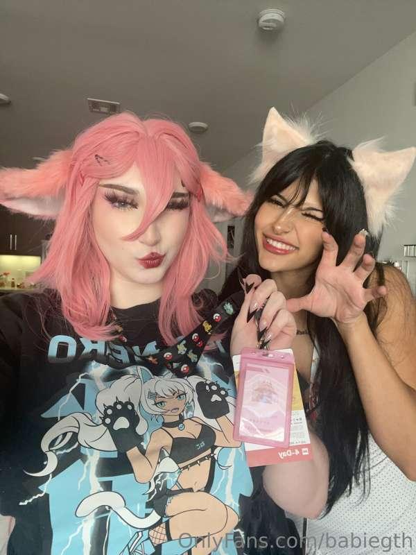 Hi hi I'm at anime expo these next couple days so thank you ..