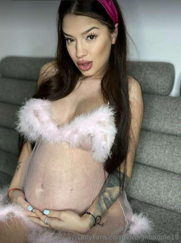 This PREGNANT Is So HORNY 🥵 @almablack Made Her Account  😱 F..
