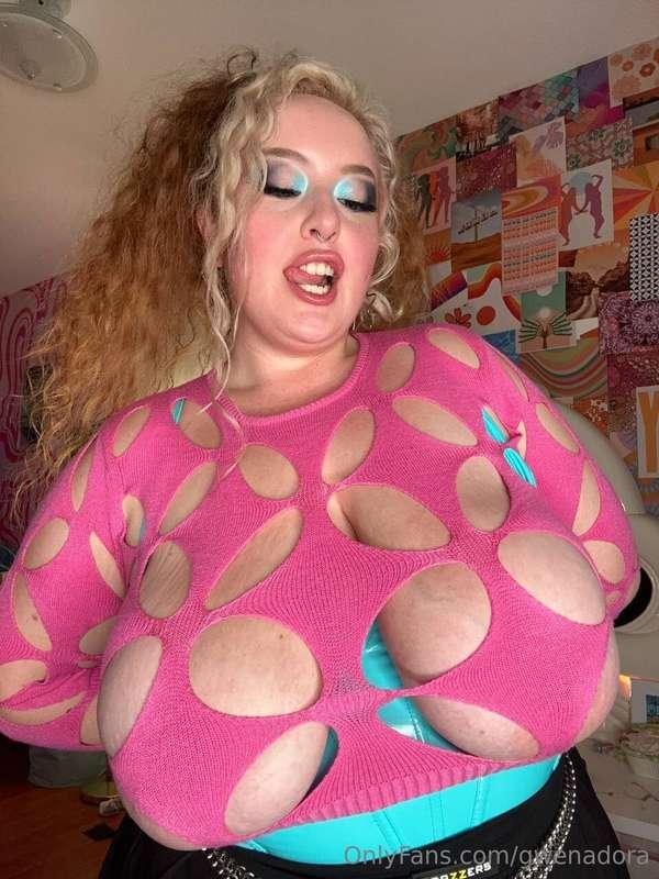 how quickly would you fold to a strong dominant woman tellin..