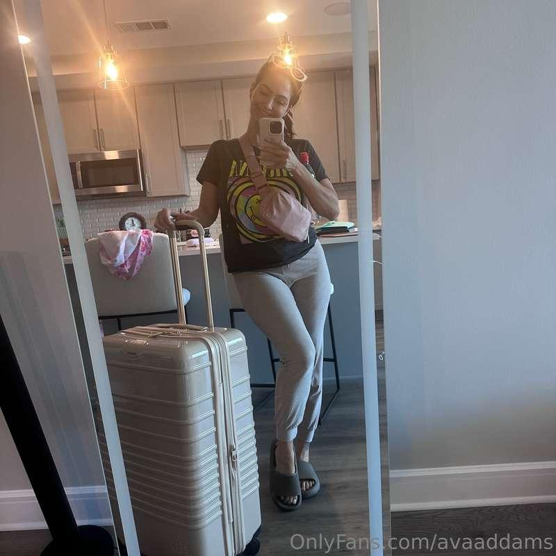 I only pack the essentials: toys and lingerie. 😜