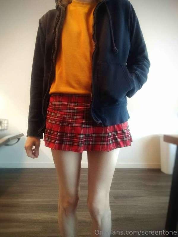 Just a cute and casual outfit. Would you walk me home from c..