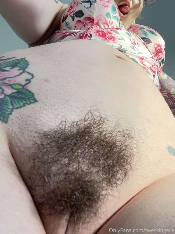 14 minute video of me shaving off my bush