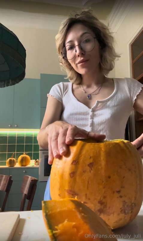 Guys, have you finished your Halloween preparations yet? 🥰 I..