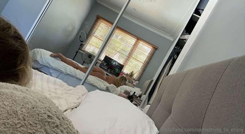 Who is coming to clean my mirror so we can watch ourselves d..