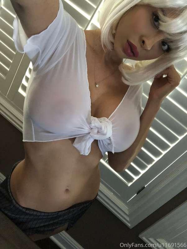 You naughty school mama 😈