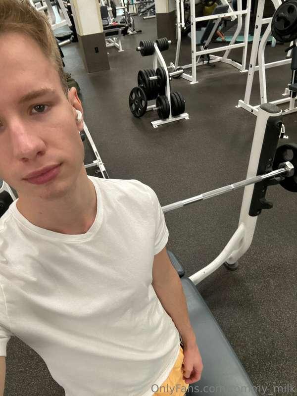 have u seen my vid from the gym? 👀