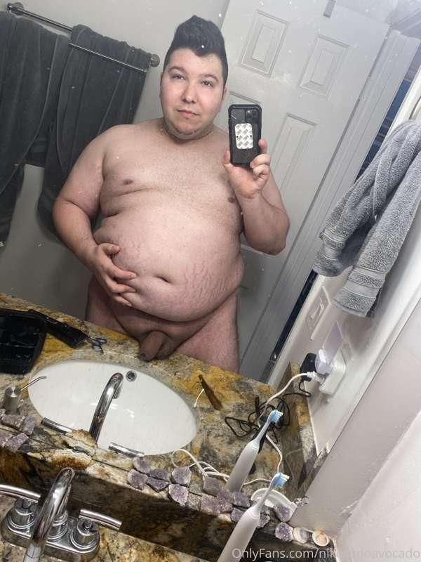 Chubby bear 🐻 
Dirty mirror