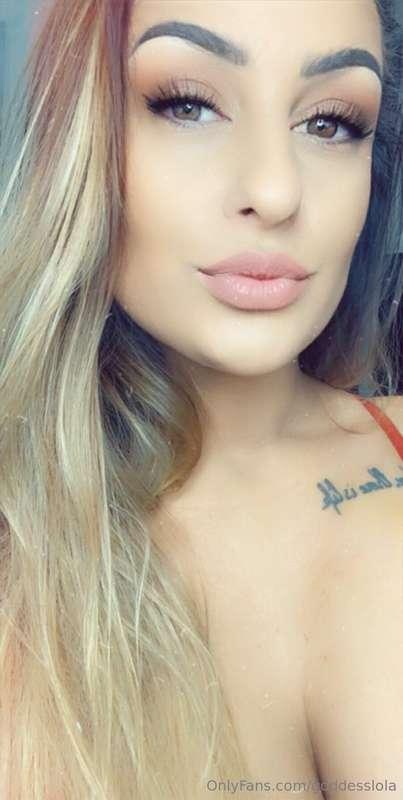 Have a old selfie 💁🏼‍♀️ 