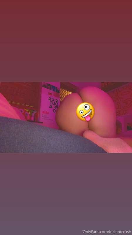 want to be bent over rn 😩 uncensored in ur messages x