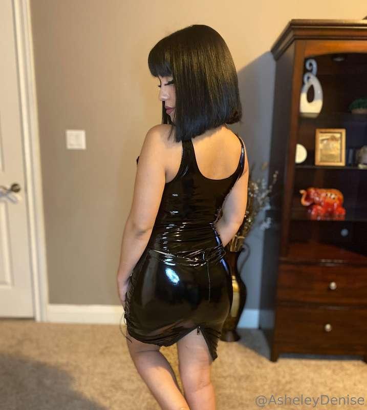 Naughty but make it classy ✨👠🥂 @asheleyspam 