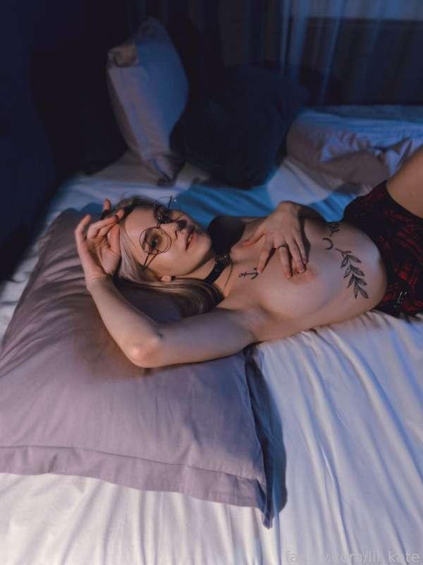 come to me ~

#cute #tits #boobs #glasses