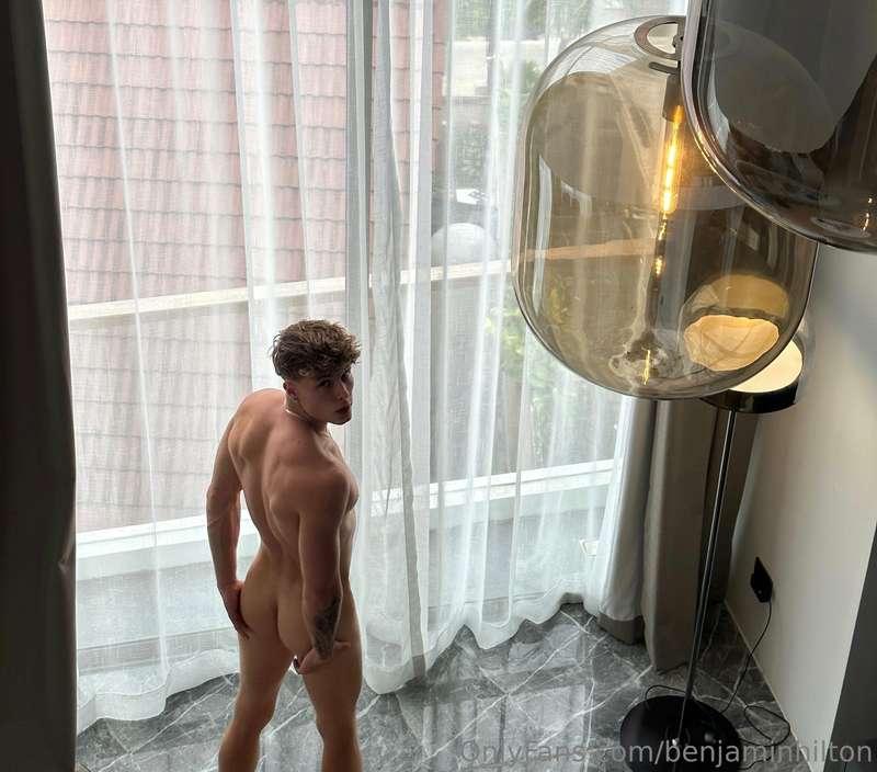 benjaminhilton image #0