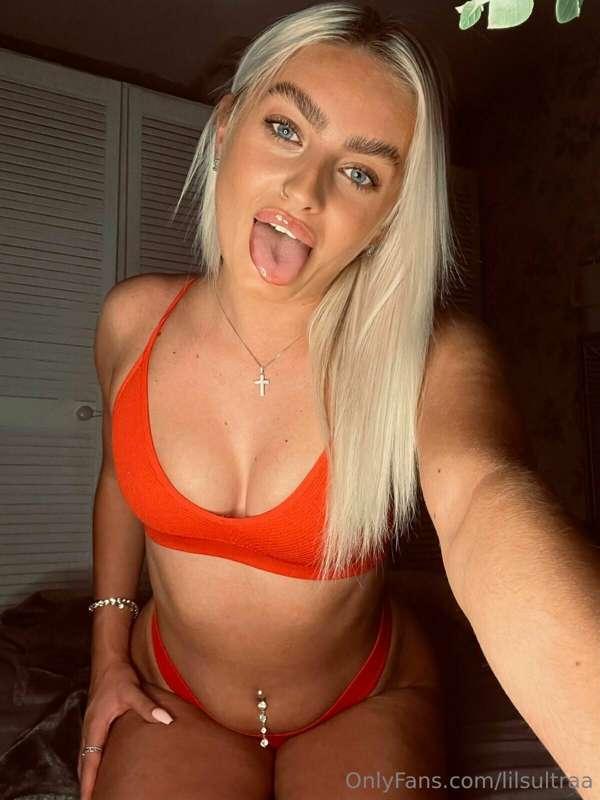 Let me taste you 👅