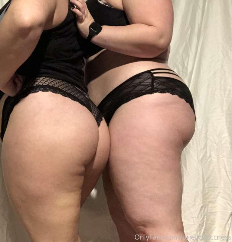 Hope everyone is having a good day 😘😘 I know we are 😜