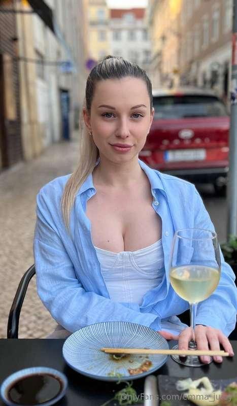 come for dinner with me🤞✨