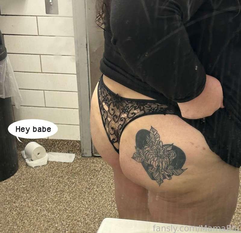 Quick pic in the public bathroom hehe~ Gonna post more stuff soon &gt;v&lt;/