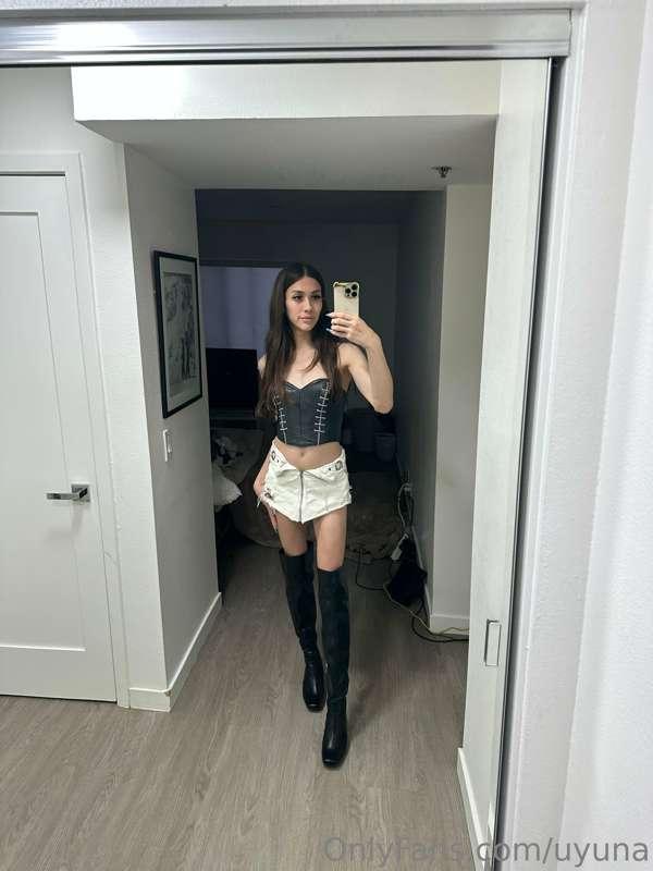 Be a sexy badass with a good ass🥵🍑